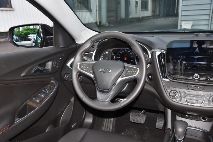 थोक Chevrolet Malibu Xl 2023 1.5T 2.0T 9AT 2wd सस्ती पेट्रोल सेडान कार बेस्ट पेट्रोल कार Chevrolet नई कारें 6