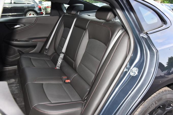 थोक Chevrolet Malibu Xl 2023 1.5T 2.0T 9AT 2wd सस्ती पेट्रोल सेडान कार बेस्ट पेट्रोल कार Chevrolet नई कारें 10